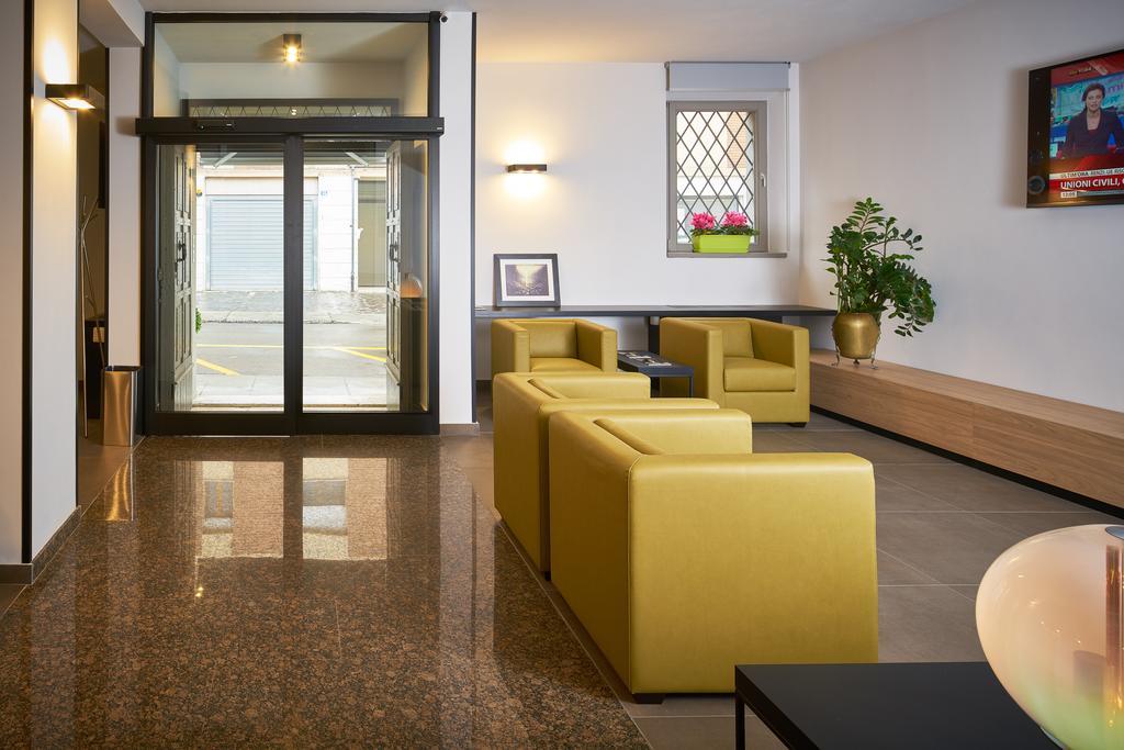 Smart Hotel 카르피 외부 사진